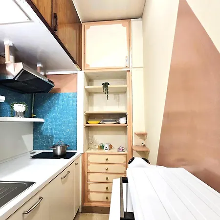 아파트 Yr - Loreto